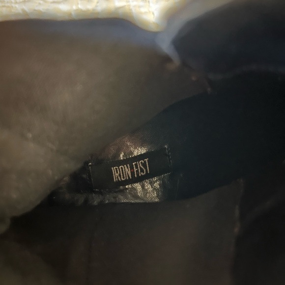 Black platform skull and chain boots. Size 10 - Picture 11 of 11